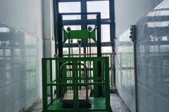 工业仓储防偏载拉缸货梯｜低土建投入降本增效实践方案
